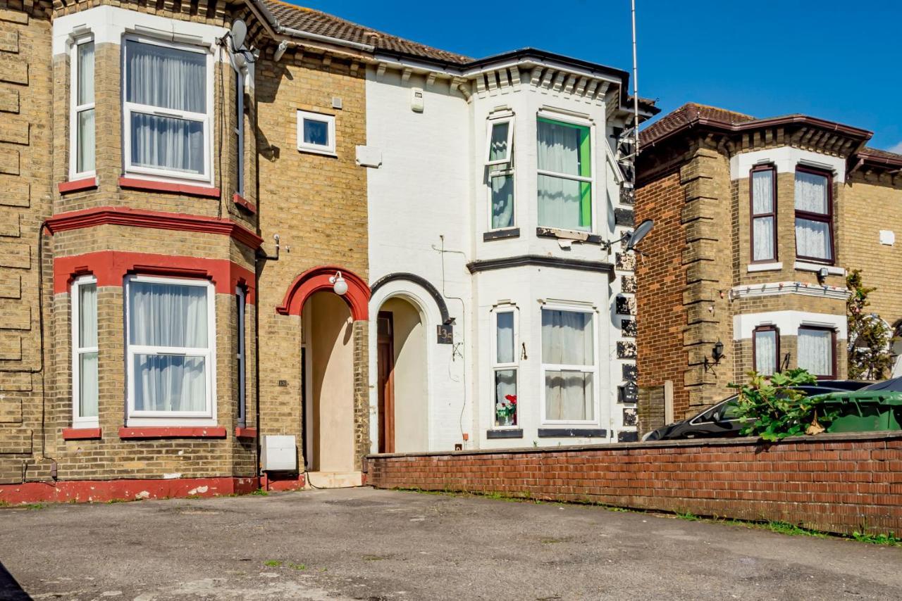 Shirley House: Self-Catering Haven Near Southampton Central Exterior photo